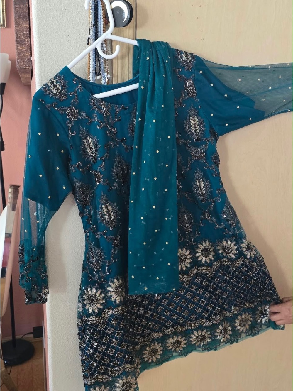 Custom Made teal sequin beaded formal kurta & dupatta, size L